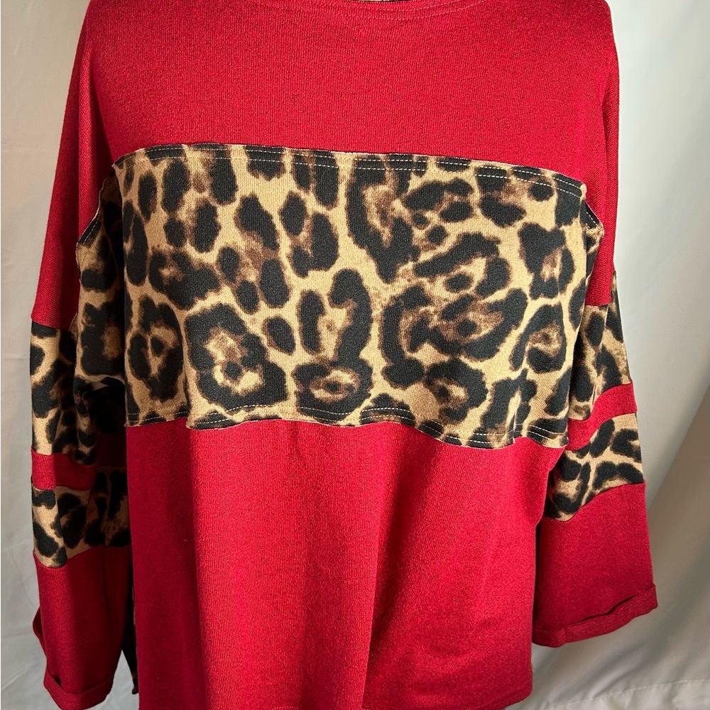 Size Small Umgee Blouse